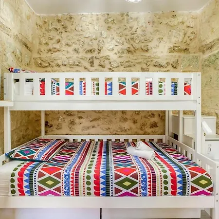 Authentic And Charming Farmhouse With Pool In Gozo Apartamento