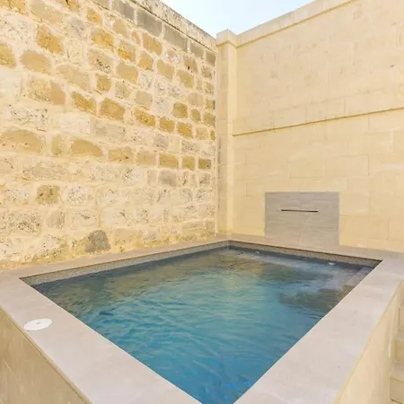 Authentic And Charming Farmhouse With Pool In Gozo Apartamento *