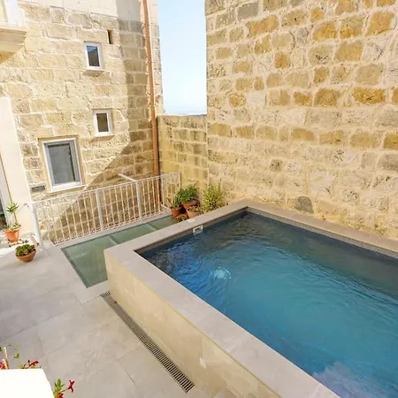 Authentic And Charming Farmhouse With Pool In Gozo Apartamento